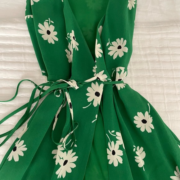 Reformation Green Daisy Mini Dress with tie - Picture 3 of 4